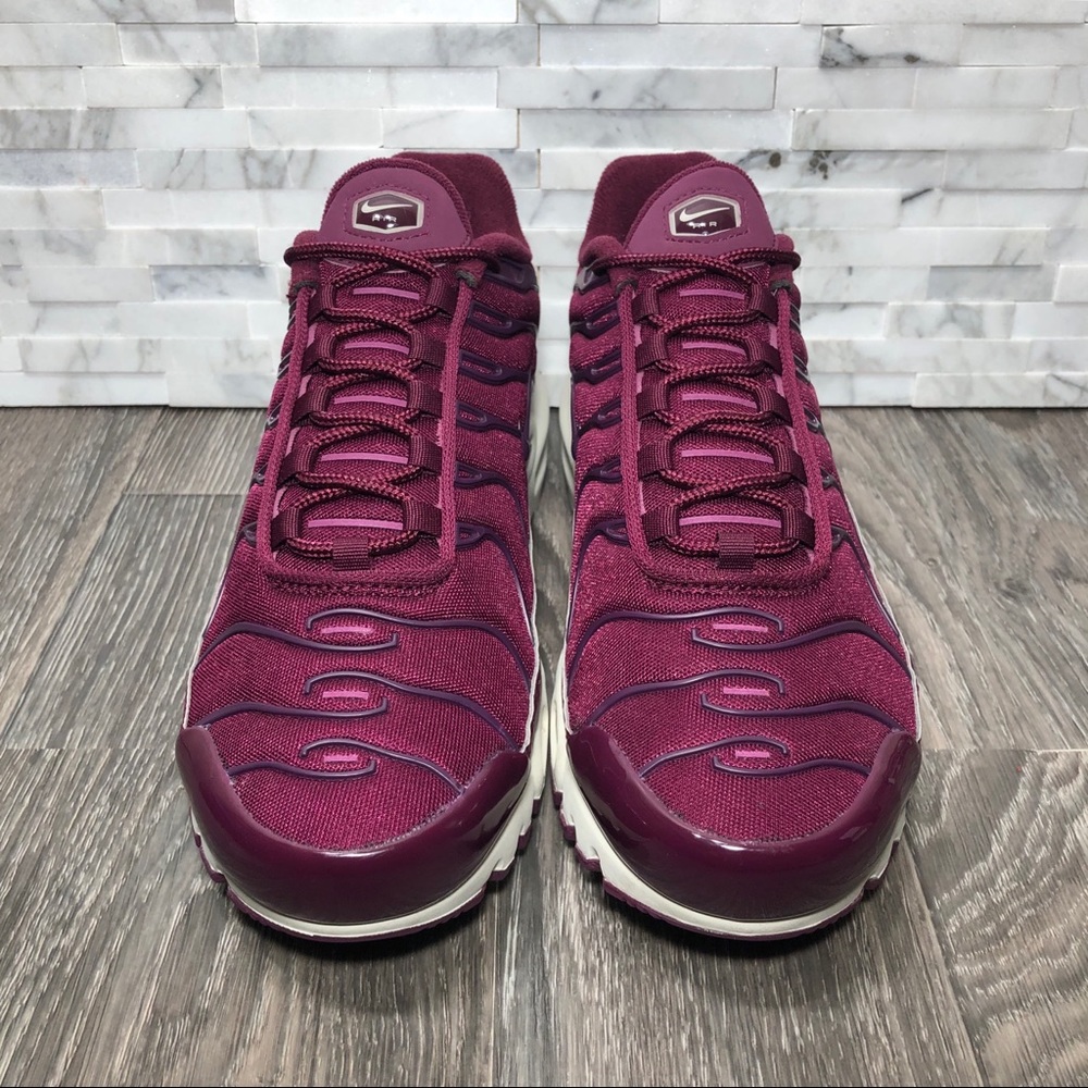NWOT Nike Air Max Plus TN Bordeaux - Picture 2 of 8